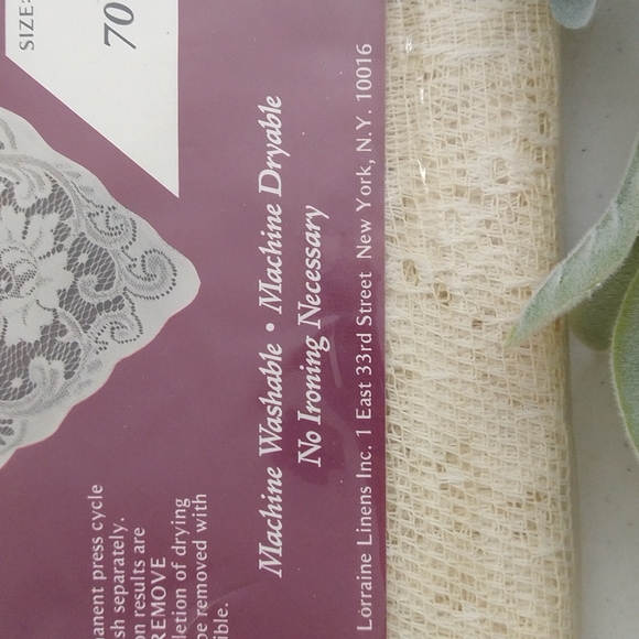 Dara Ivory 70" Round Lace Tablecloth NWT - Picture 4 of 6